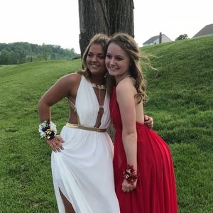 Meet your Posher, Ally